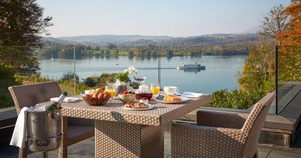 Culinary spot in Lake district views